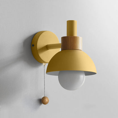 Nordic Wood Pull-Switch Lamp