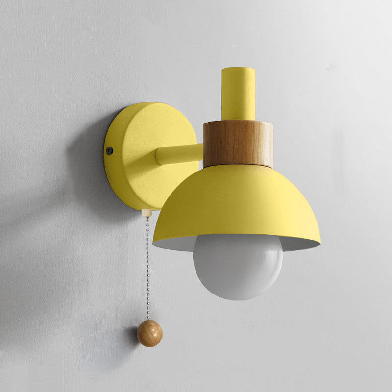 Nordic Wood Pull-Switch Lamp