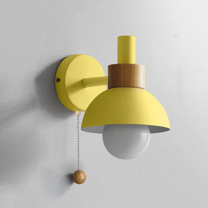 Nordic Wood Pull-Switch Lamp