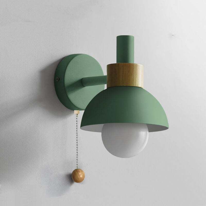 Nordic Wood Pull-Switch Lamp
