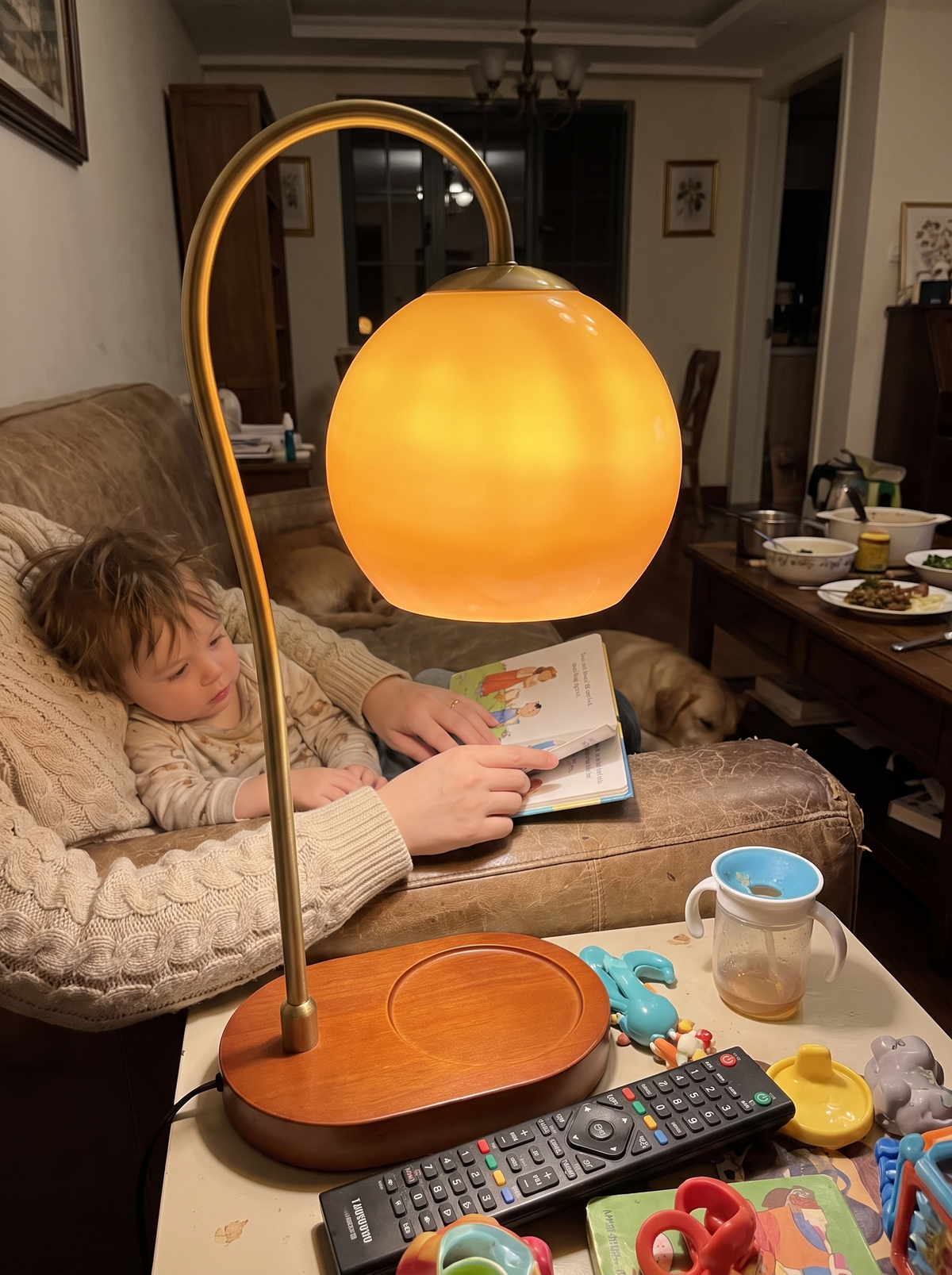 Flameless Candle Warmer Lamp lifestyle image 2